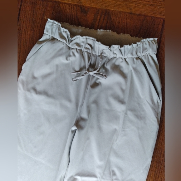 Lululemon pants - Picture 2 of 10